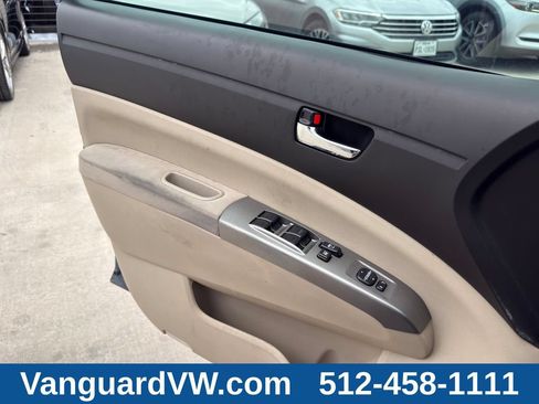 Used 2005 Toyota Prius FWD image 19