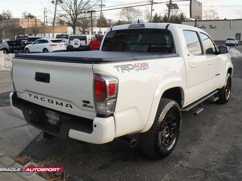Used 2023 Toyota Tacoma TRD Sport w/ Advanced Technology Package image 7
