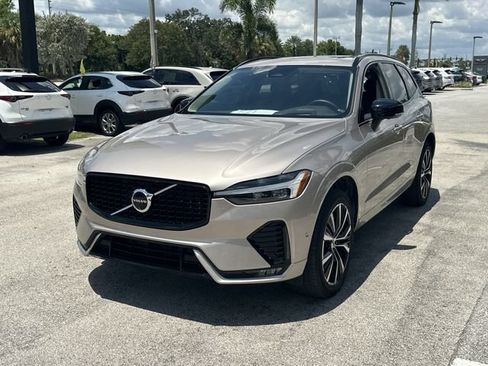 Used 2024 Volvo XC60 B5 Ultimate w/ Protection Package Premier AWD/4WD image 3