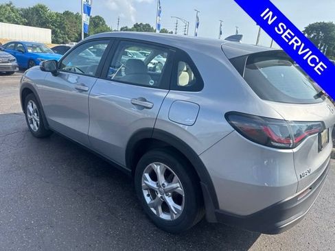 Used 2023 Honda HR-V LX image 6