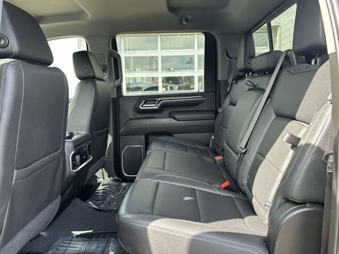 Used 2024 Chevrolet Silverado 3500 LTZ w/ LTZ Convenience Package image 10