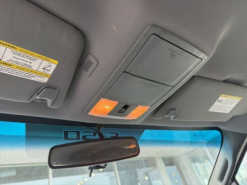 Used 2011 Ford F150 XLT w/ XLT Chrome Pkg image 18