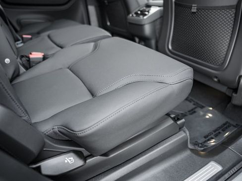 New 2026 Volvo XC90 B6 Plus w/ Protection Package Premier image 31