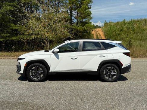 New 2026 Hyundai Tucson SEL image 3