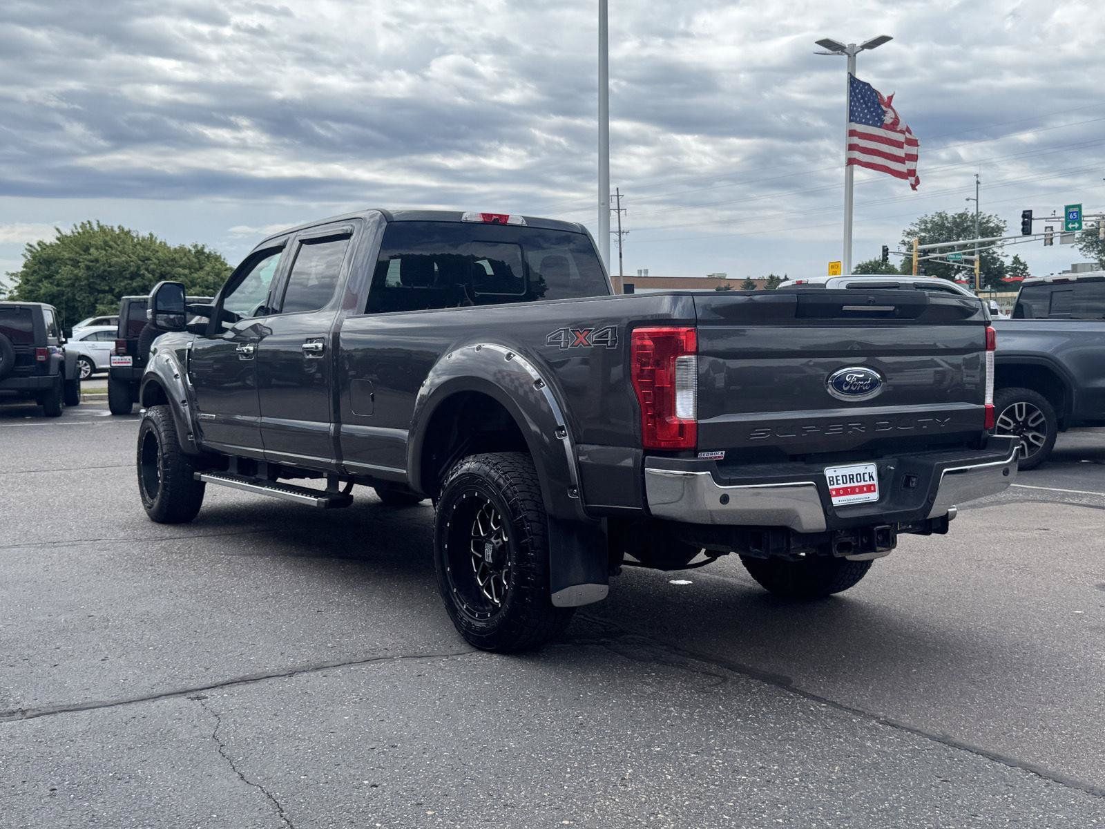 Used 2019 Ford F350 Lariat w/ Lariat Ultimate Package AWD/4WD image 5
