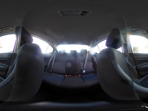 Used 2025 Nissan Versa SV image 40