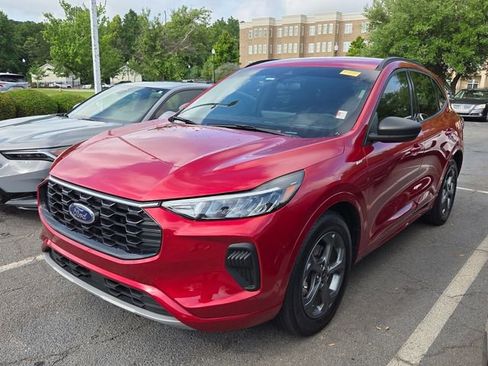 Used 2024 Ford Escape ST-Line w/ Tech Pack #1 FWD image 3