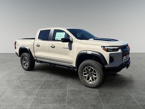 New 2026 Chevrolet Colorado ZR2 w/ Technology Package AWD/4WD image 7