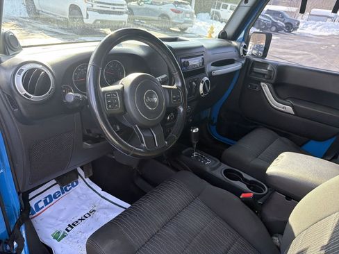 Used 2012 Jeep Wrangler Unlimited Sahara w/ Dual Top Group image 10