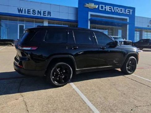 Used 2025 Jeep Grand Cherokee L Limited w/ Black Appearance Package image 8