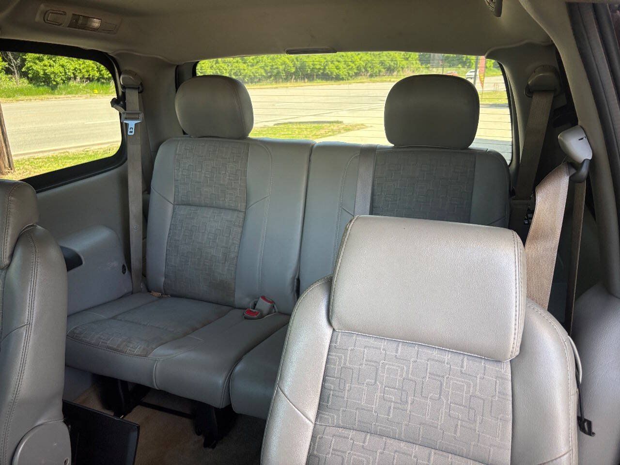 Used 2009 Pontiac Montana SV6 FWD image 14