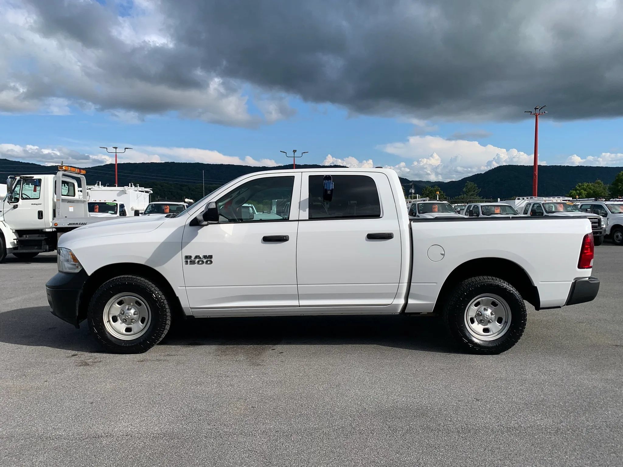 Used 2016 RAM 1500 Tradesman w/ Popular Equipment Group AWD/4WD image 5
