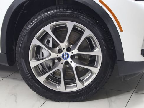 Used 2022 BMW X5 xDrive45e AWD/4WD image 16