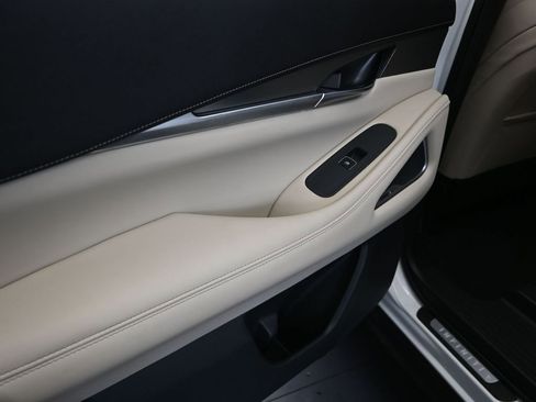 Used 2023 INFINITI QX60 Luxe w/ Vision Package FWD image 16