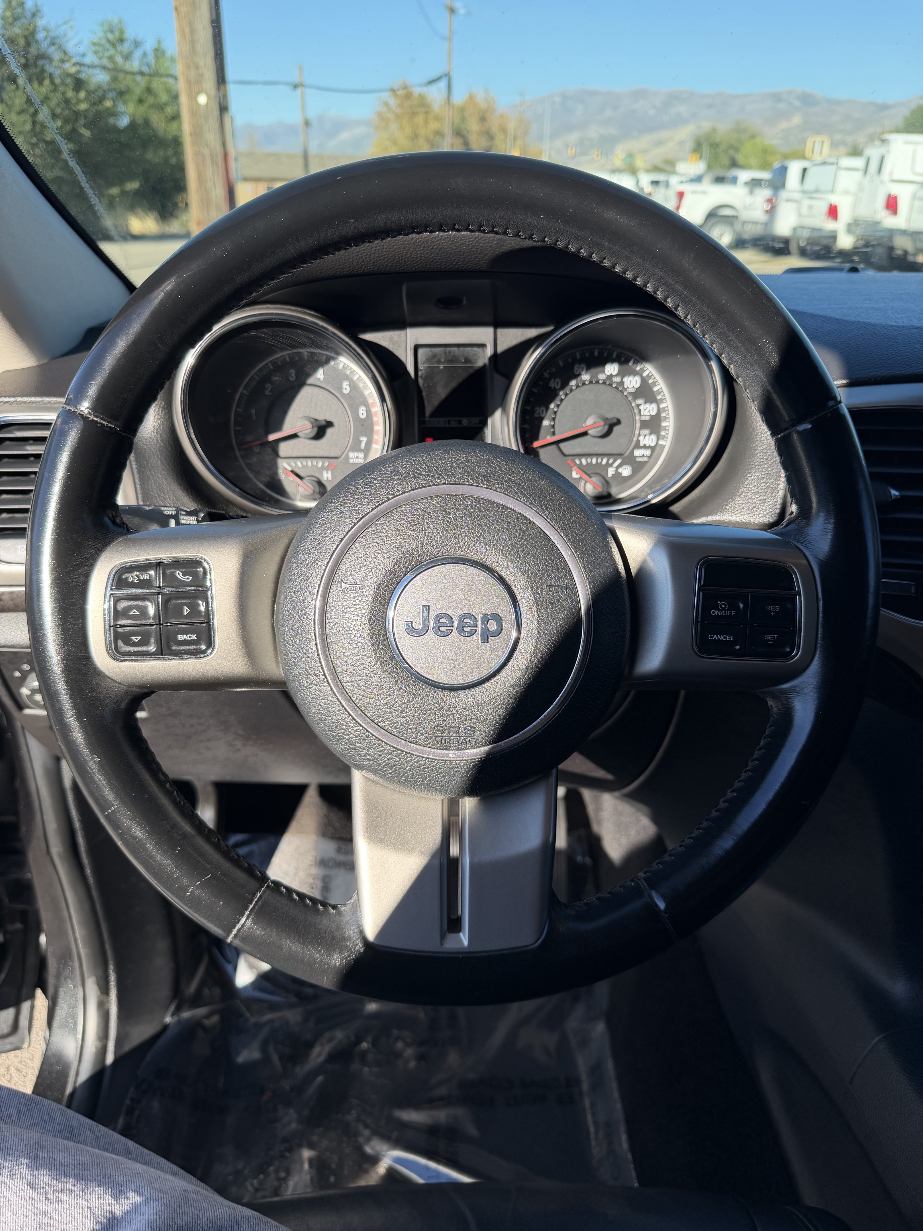 Used 2012 Jeep Grand Cherokee Laredo AWD/4WD image 22