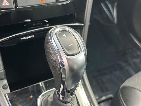 Used 2022 Buick Encore Preferred w/ Safety Package image 37