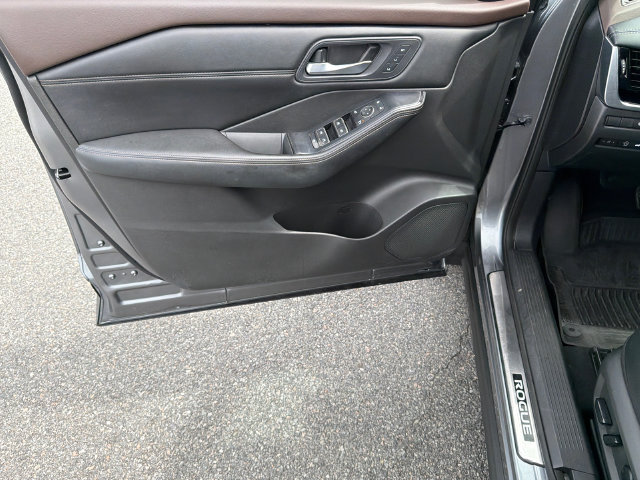 Used 2023 Nissan Rogue SL w/ SL Premium Package FWD image 10