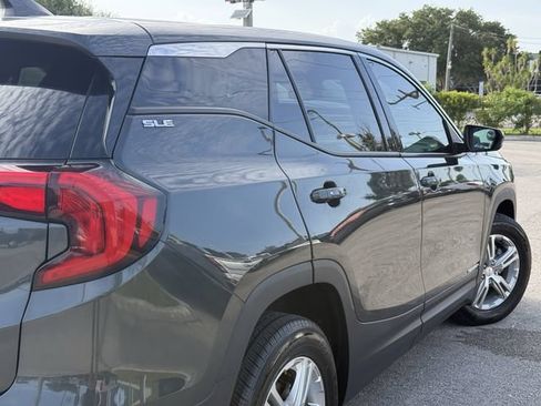 Used 2019 GMC Terrain SLE FWD image 8