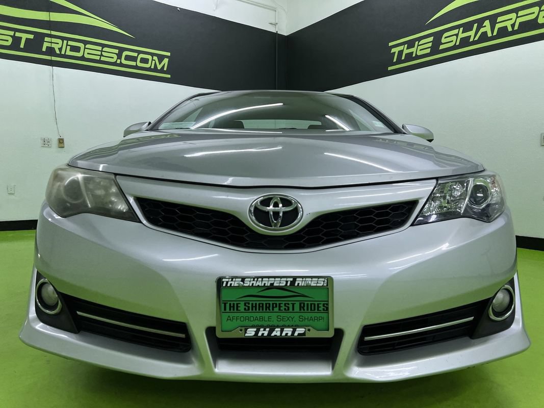 Used 2012 Toyota Camry SE FWD image 3