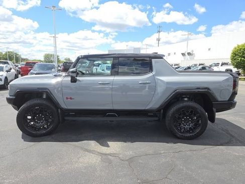 Used 2024 GMC Hummer EV 2X w/ LPO, Sport Package AWD/4WD image 21