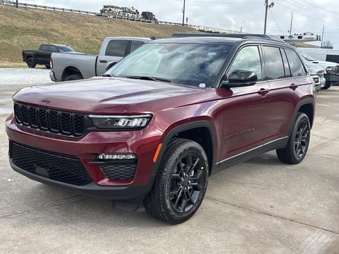 New 2025 Jeep Grand Cherokee Limited w/ Trailer Tow Package image 10