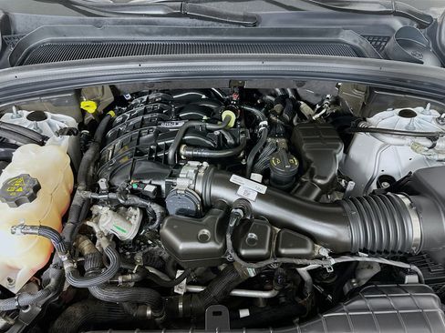 Used 2023 Jeep Grand Cherokee Altitude image 34