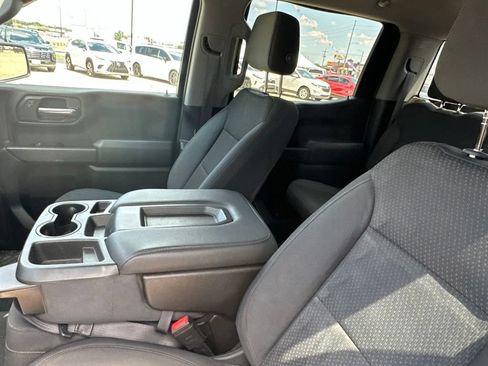 Used 2019 Chevrolet Silverado 1500 Custom Trail Boss w/ Custom Convenience Package AWD/4WD image 3