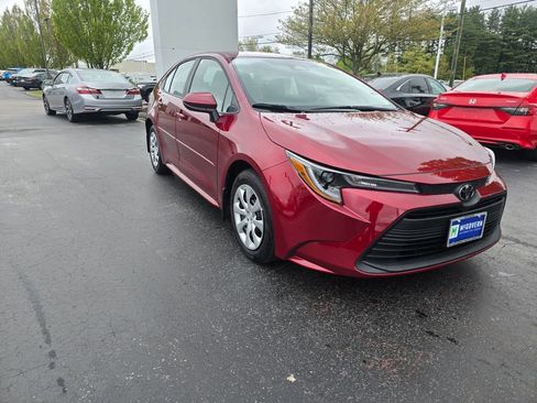 Certified 2025 Toyota Corolla LE FWD image 10