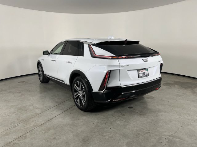 Used 2026 Cadillac Lyriq Luxury AWD/4WD image 6