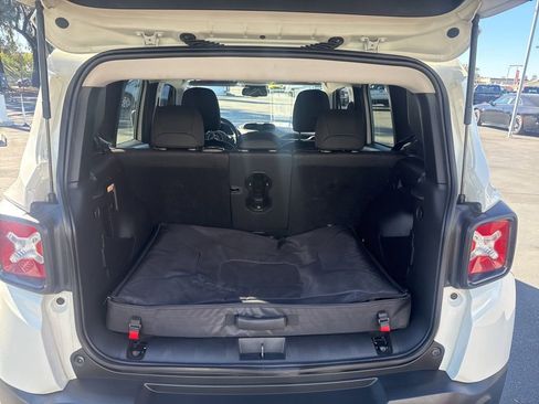 Certified 2020 Jeep Renegade Altitude image 7