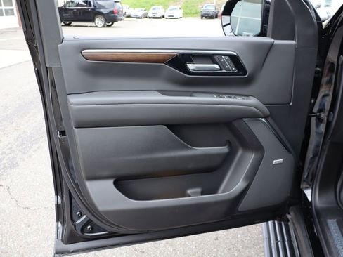 New 2026 Chevrolet Tahoe High Country AWD/4WD image 9