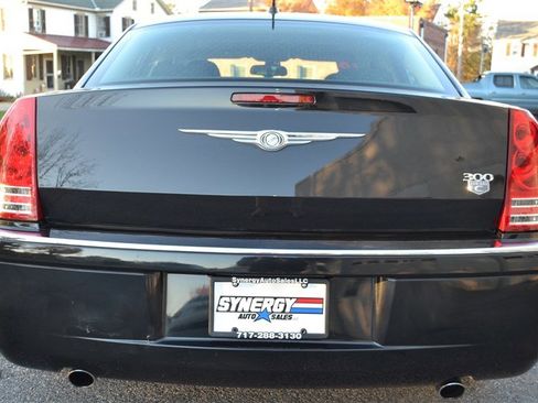 Used 2008 Chrysler 300 C image 4