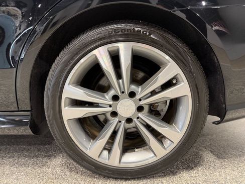 Used 2014 Mercedes-Benz E 350 4MATIC Sedan image 16