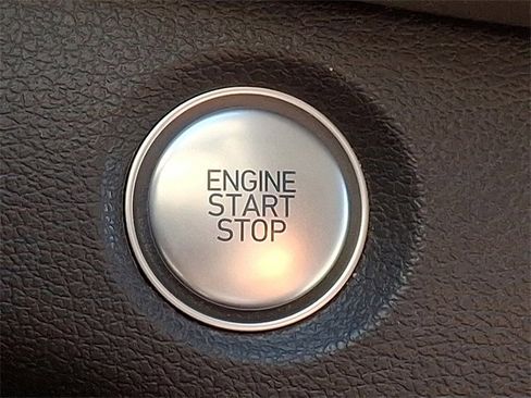 Used 2020 Hyundai Santa Fe SEL image 18