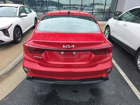 Certified 2024 Kia Forte LXS FWD image 5