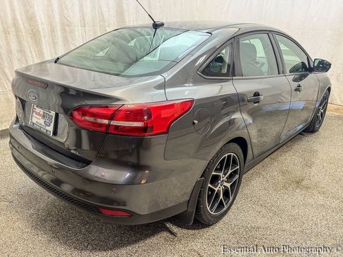 Used 2018 Ford Focus SEL image 9