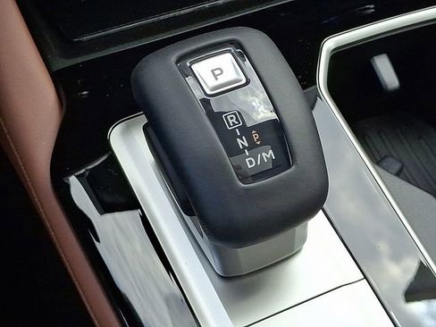 New 2025 Mitsubishi Outlander SEL image 11