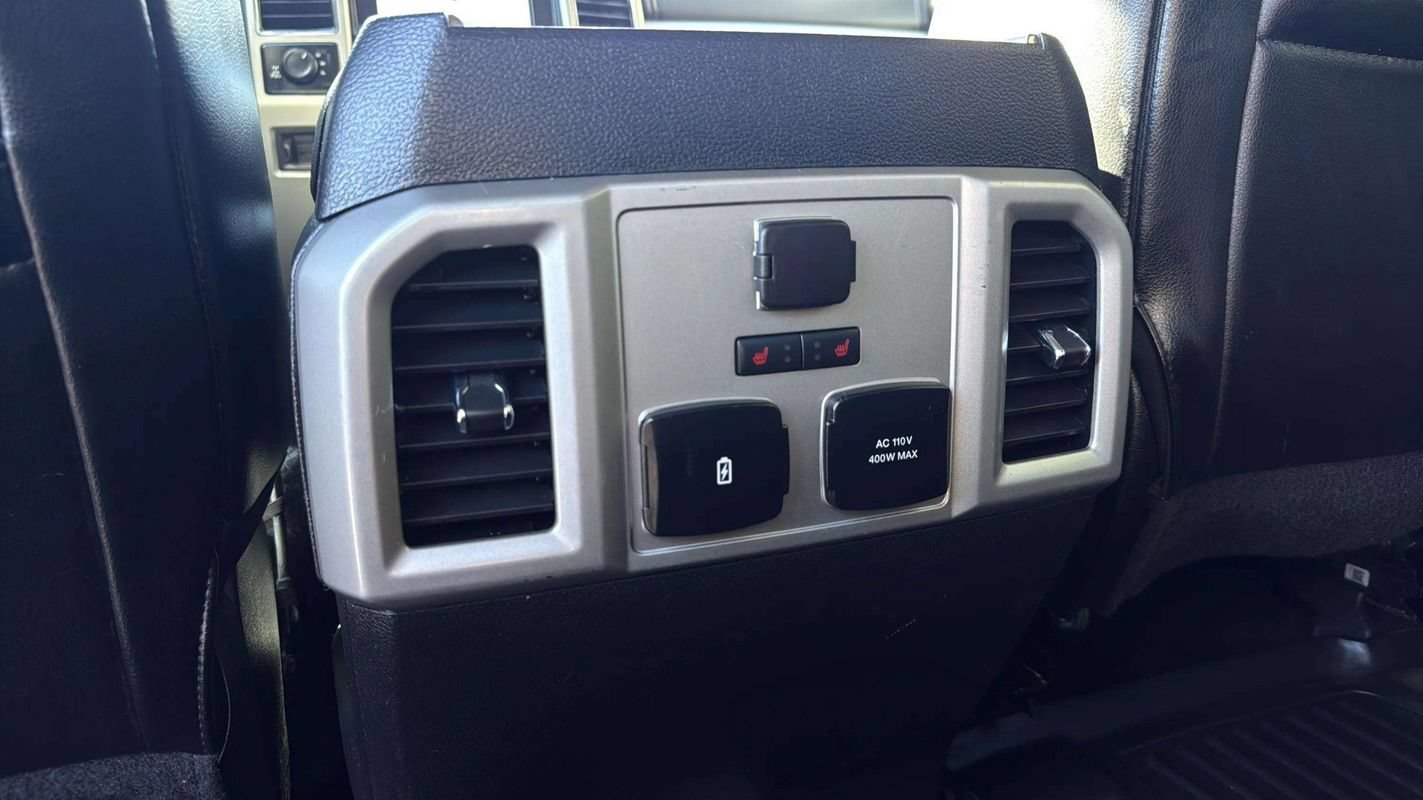 Used 2019 Ford F350 Lariat w/ Lariat Value Package AWD/4WD image 14