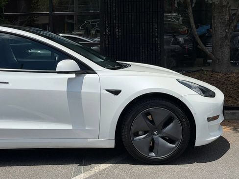 Used 2020 Tesla Model 3 Standard Range Plus RWD image 23