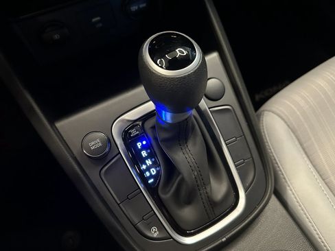 Used 2022 Hyundai Kona SEL FWD image 16