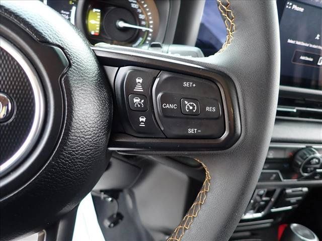 Used 2024 Jeep Wrangler Unlimited AWD/4WD image 13