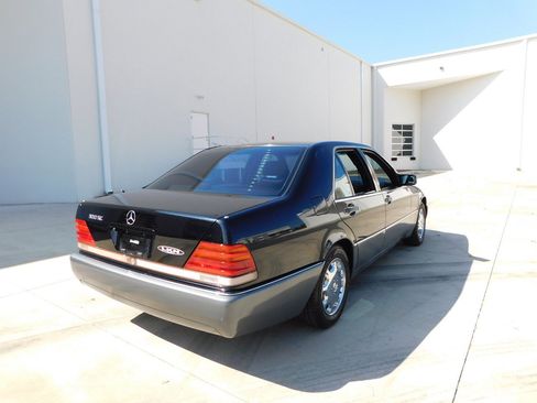 Used 1992 Mercedes-Benz 300 SE image 10