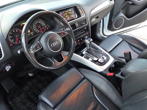 Used 2017 Audi Q5 2.0T Premium Plus w/ Technology Package image 28