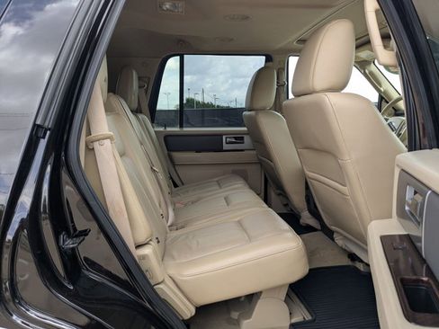 Used 2013 Ford Expedition XLT image 22