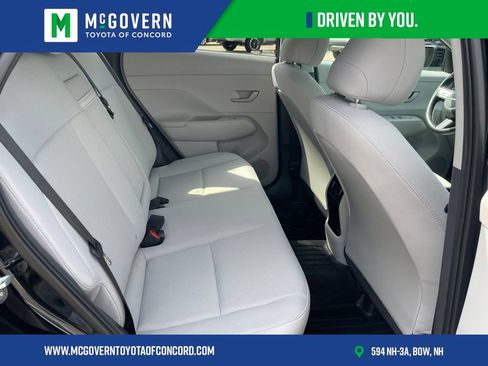 Used 2025 Hyundai Kona SEL AWD/4WD image 34