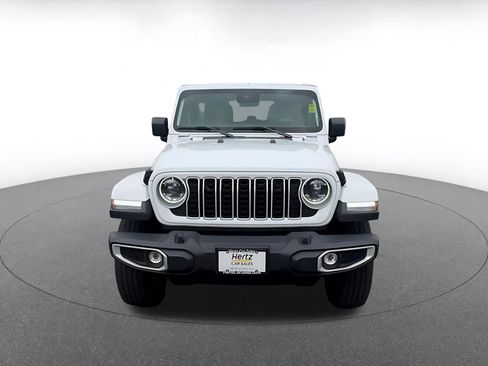 Used 2025 Jeep Wrangler Unlimited Sahara AWD/4WD image 4