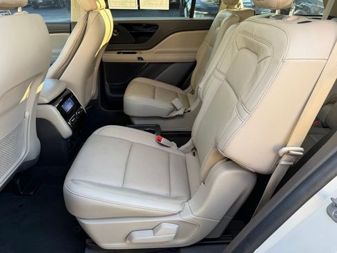 Used 2023 Lincoln Aviator Reserve image 29