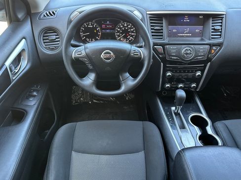 Used 2020 Nissan Pathfinder S FWD image 15