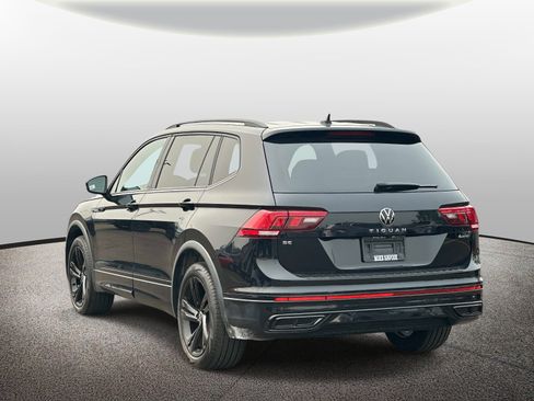Used 2024 Volkswagen Tiguan SE R-Line AWD/4WD image 3