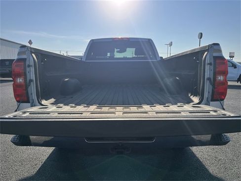 Certified 2018 Chevrolet Silverado 1500 LT w/ LT Convenience Package image 22